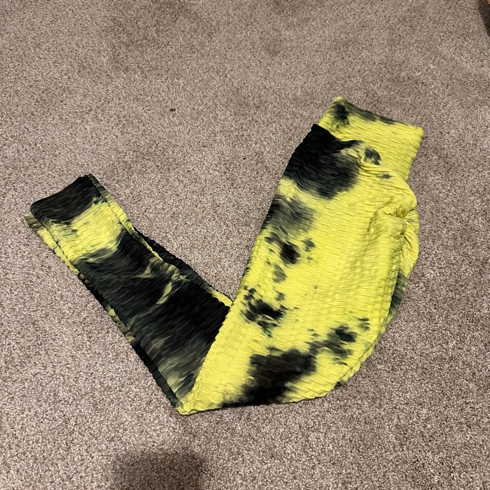 Stylish Tie-Dye Leggings